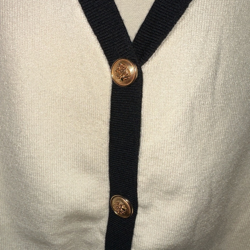 🖤🤍 Black & Cream Contrast Button-Front Sweater Vest | Never Been Worn - Picture 4 of 5